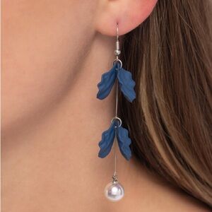 NWT Blue Flower Petals Dangle Earrings